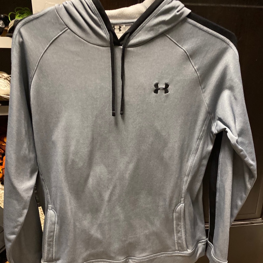 Under Armour Sweatshirt